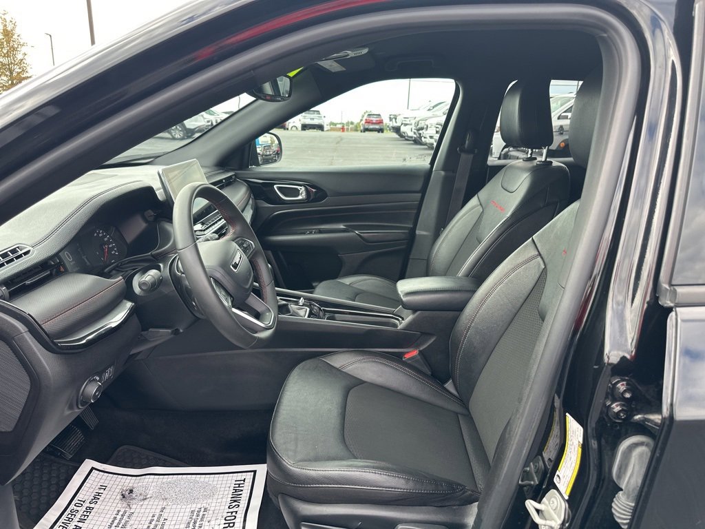 Used 2024 Jeep Compass Trailhawk image 31