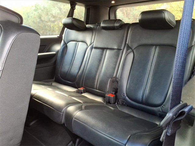 Used 2023 Jeep Wagoneer L Series II image 9