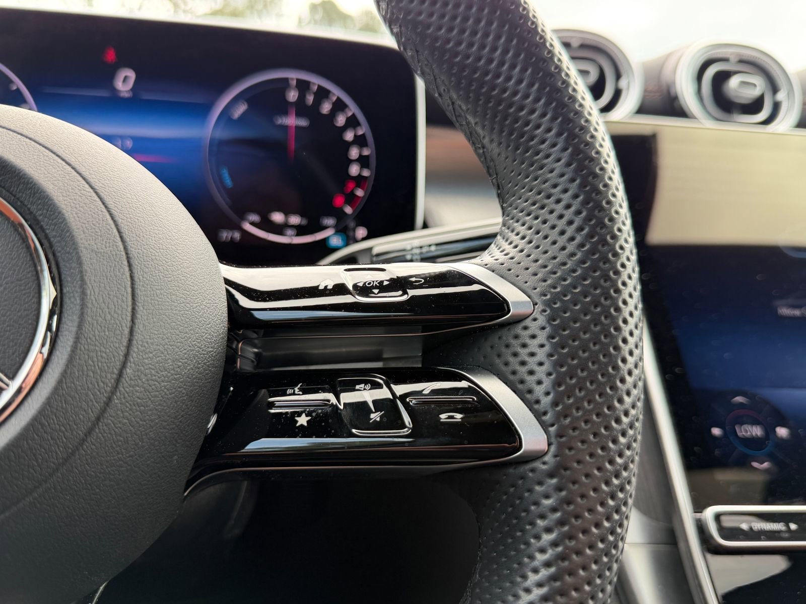 Certified 2025 Mercedes-Benz GLC 350e 4MATIC image 24