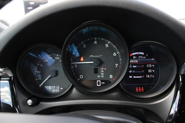Used 2023 Porsche Macan Turbo AWD/4WD image 9