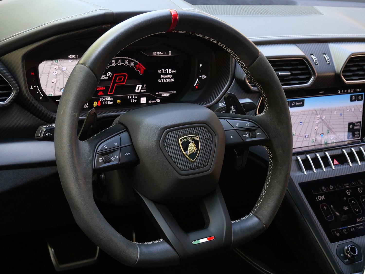 Used 2023 Lamborghini Urus Performante AWD/4WD image 21