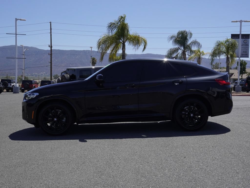 Used 2024 BMW X4 xDrive30i w/ M Sport Package AWD/4WD image 7