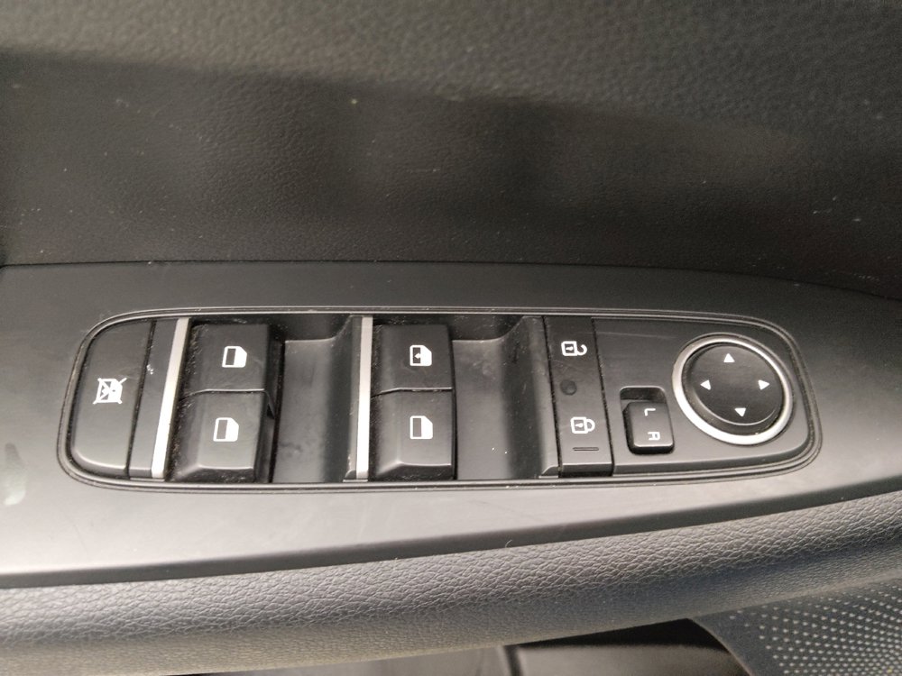 Used 2019 Kia Forte LXS image 27