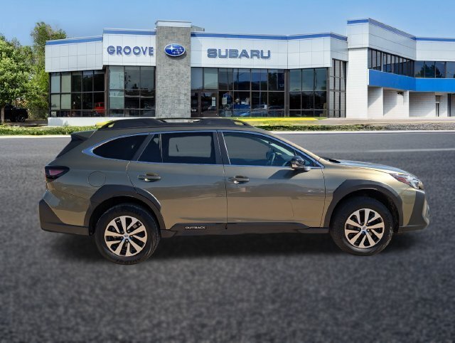 Used 2025 Subaru Outback Premium AWD/4WD image 7