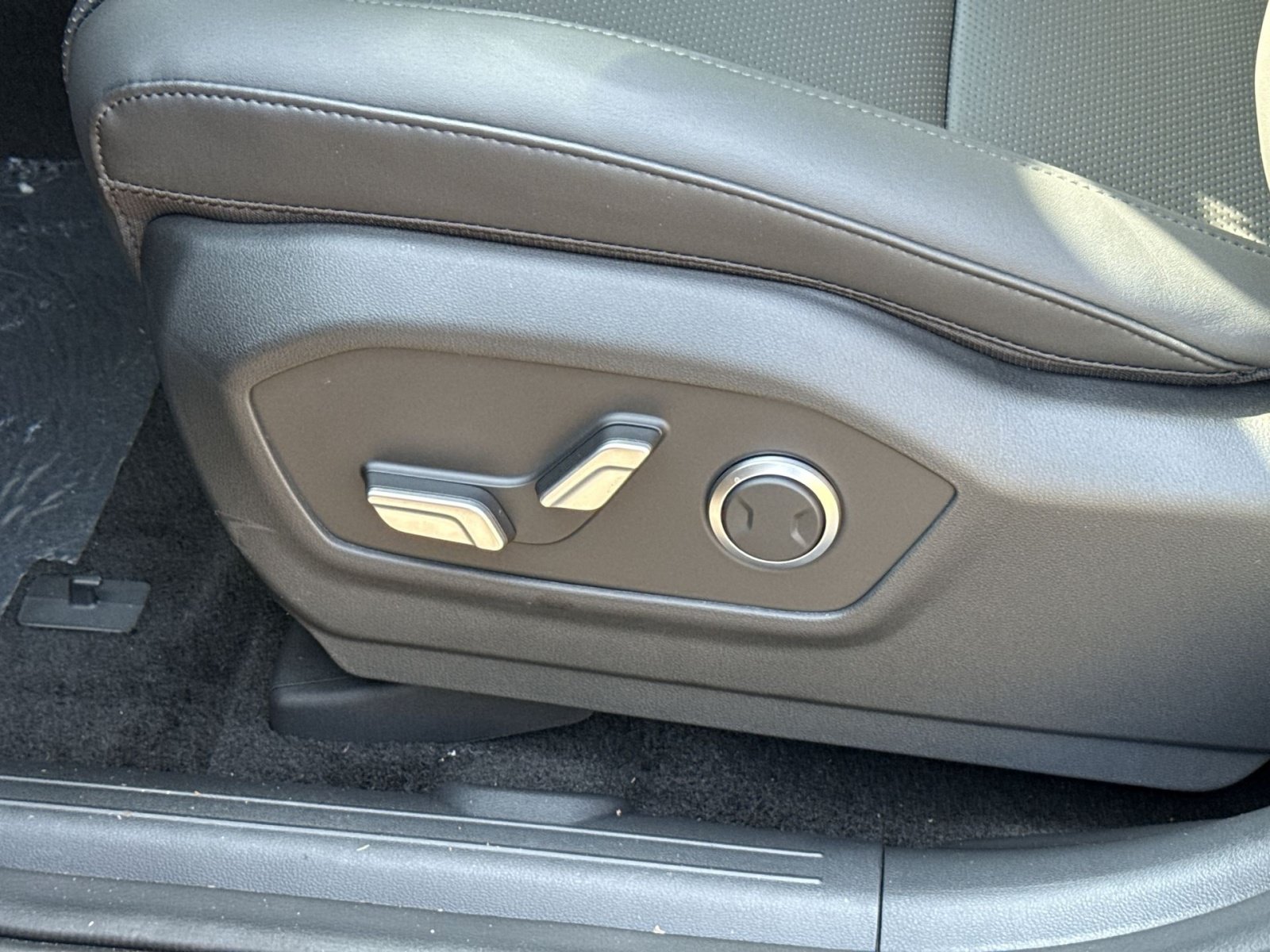 New 2027 Hyundai Santa Fe SEL AWD/4WD image 14
