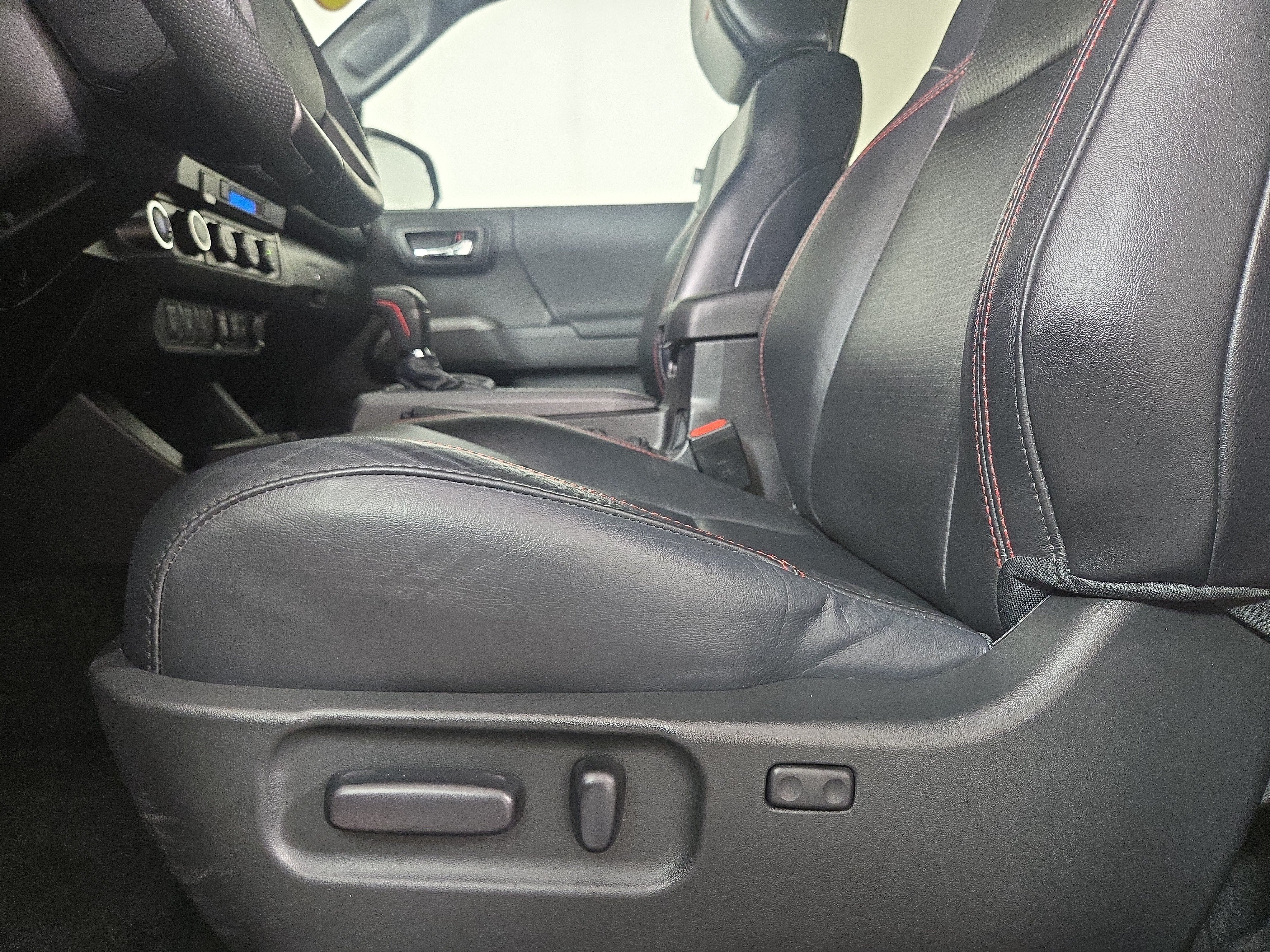 Used 2023 Toyota Tacoma TRD Pro AWD/4WD image 31