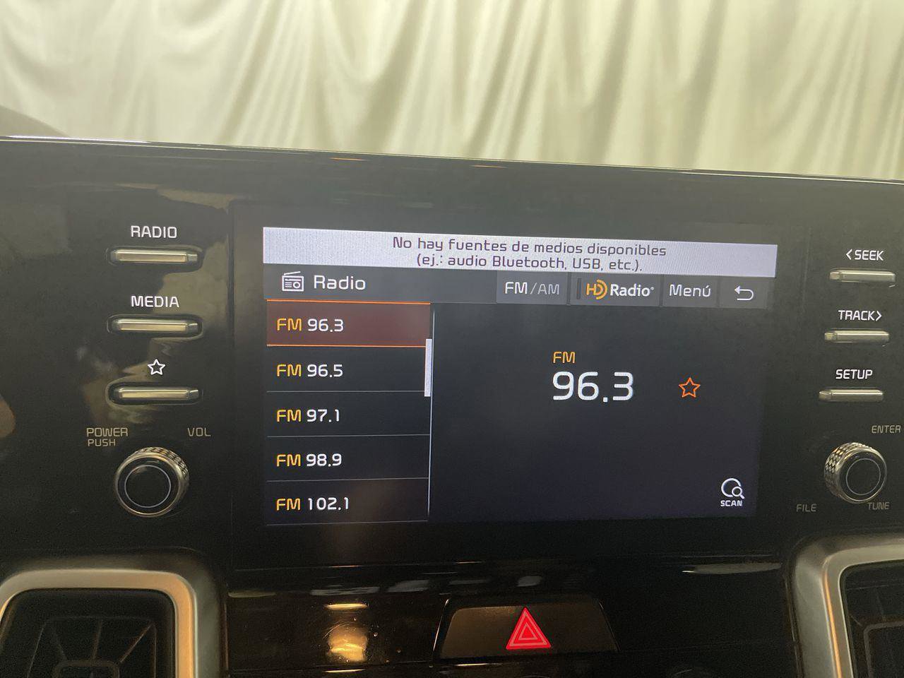 Used 2021 Kia Sorento LX image 16