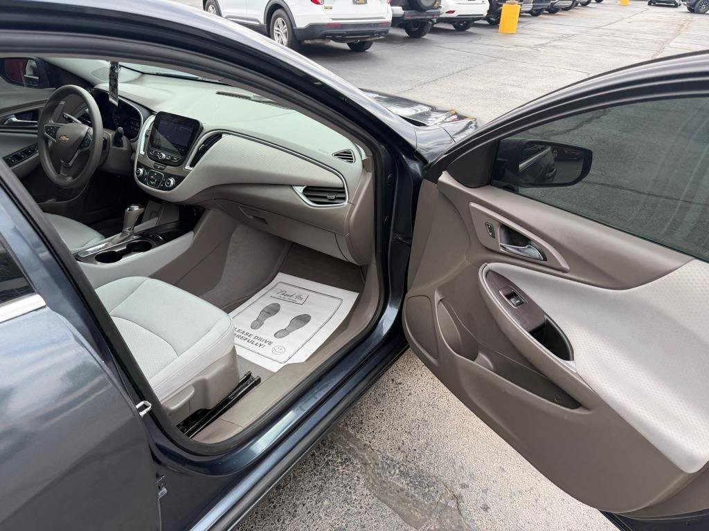 Used 2019 Chevrolet Malibu LS FWD image 8