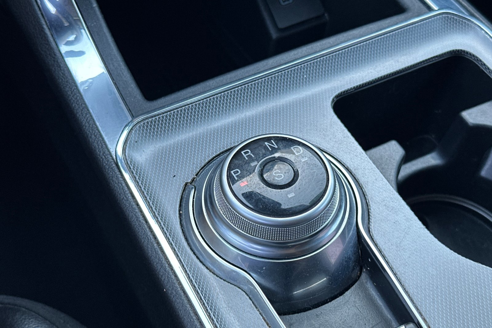 Used 2022 Ford Edge Titanium image 21