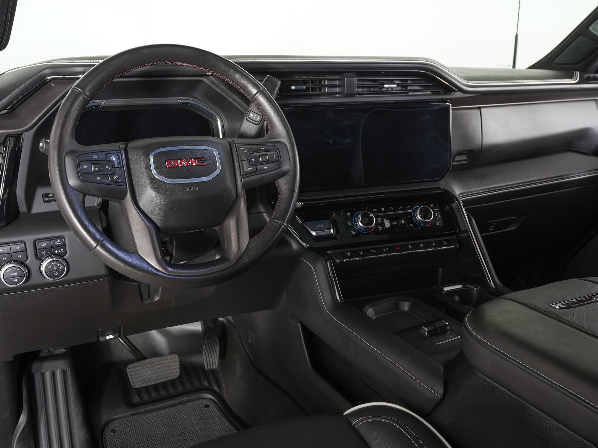 Used 2025 GMC Sierra 2500 AT4X AWD/4WD image 17