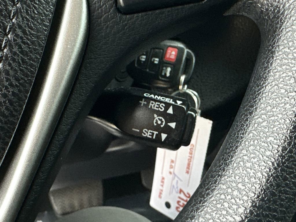 Used 2016 Toyota Corolla LE image 29