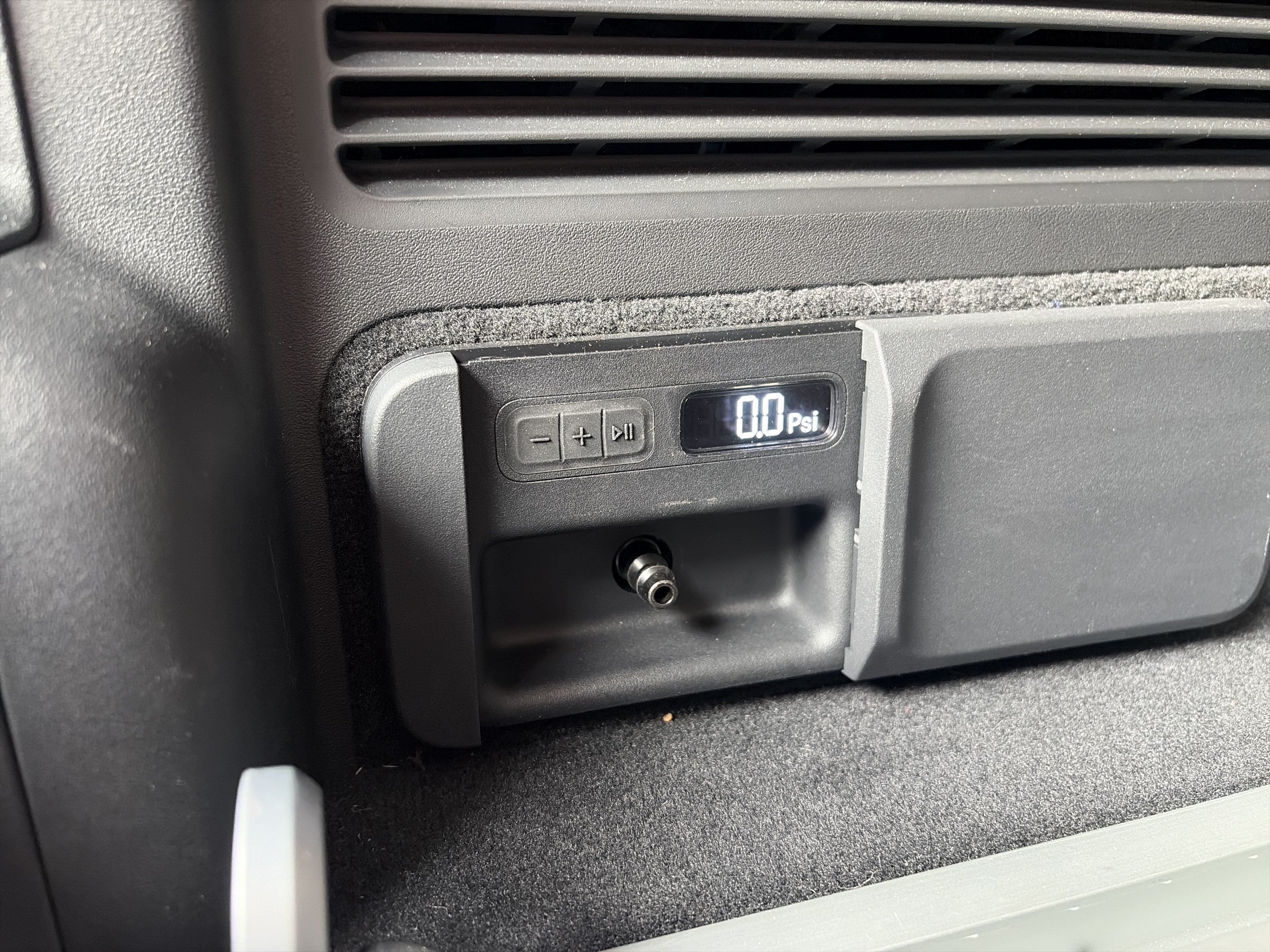 Used 2022 Rivian R1S Launch Edition AWD/4WD image 38