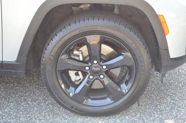 Used 2023 Jeep Grand Cherokee L Laredo image 10