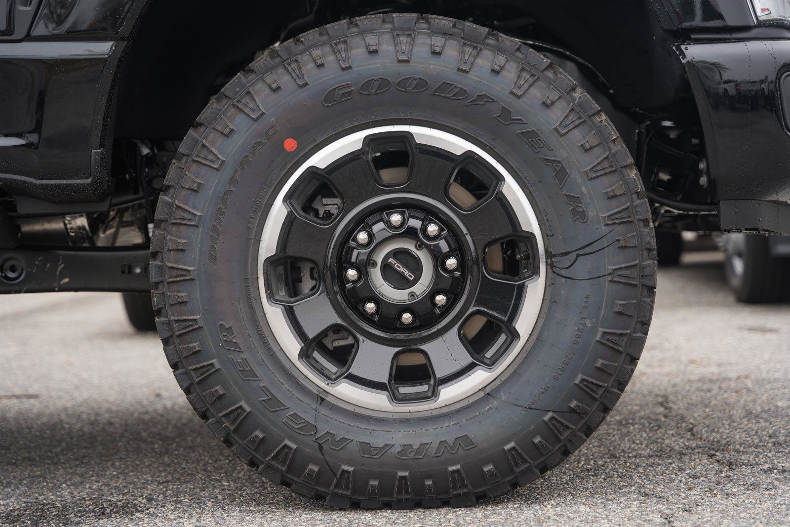 New 2026 Ford F350 Platinum w/ Tremor Off-Road Package AWD/4WD image 21