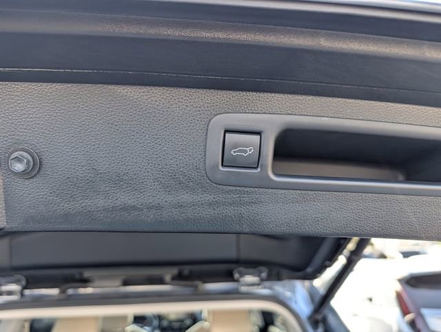 Used 2022 Toyota Highlander XLE FWD image 29