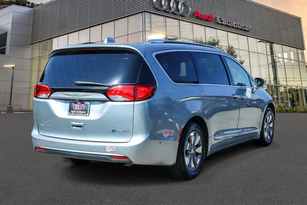 Used 2019 Chrysler Pacifica Limited w/ Advanced Safetytec Group FWD image 4