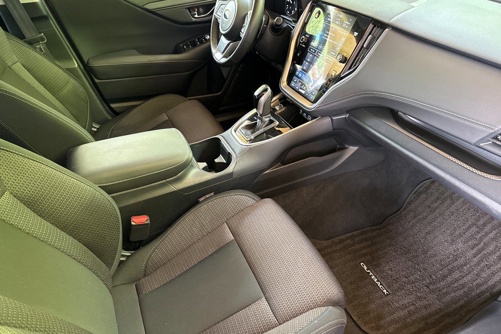 Used 2025 Subaru Outback Premium AWD/4WD image 20