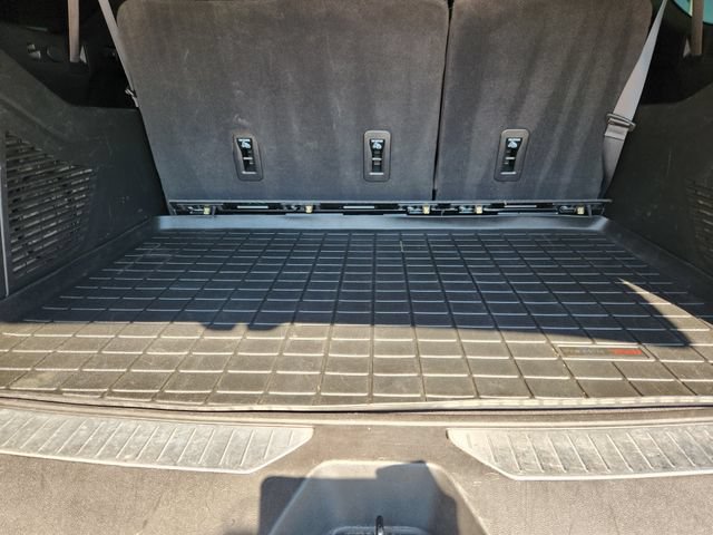 Used 2023 Chevrolet Suburban Z71 w/ Luxury Package AWD/4WD image 33