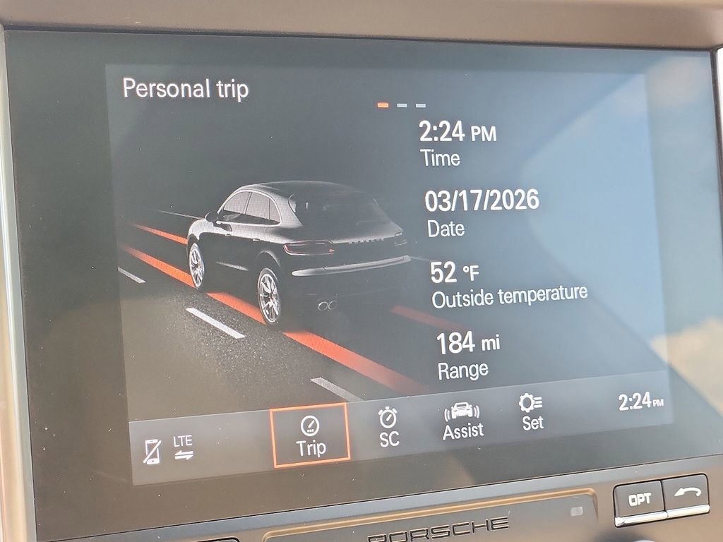 Used 2018 Porsche Macan Sport Edition image 27