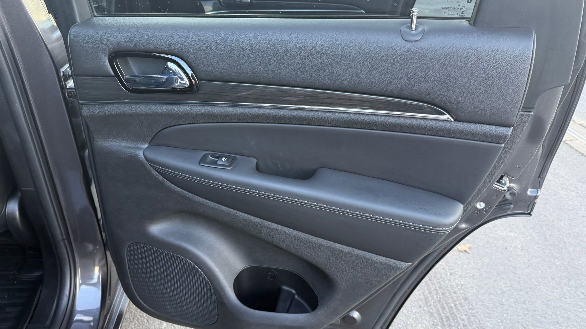 Used 2019 Jeep Grand Cherokee Overland image 20