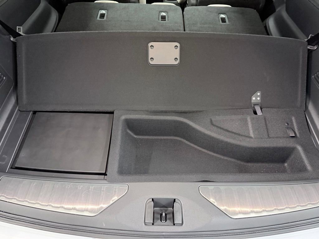 Certified 2026 INFINITI QX80 Pure w/ Cargo Package image 38