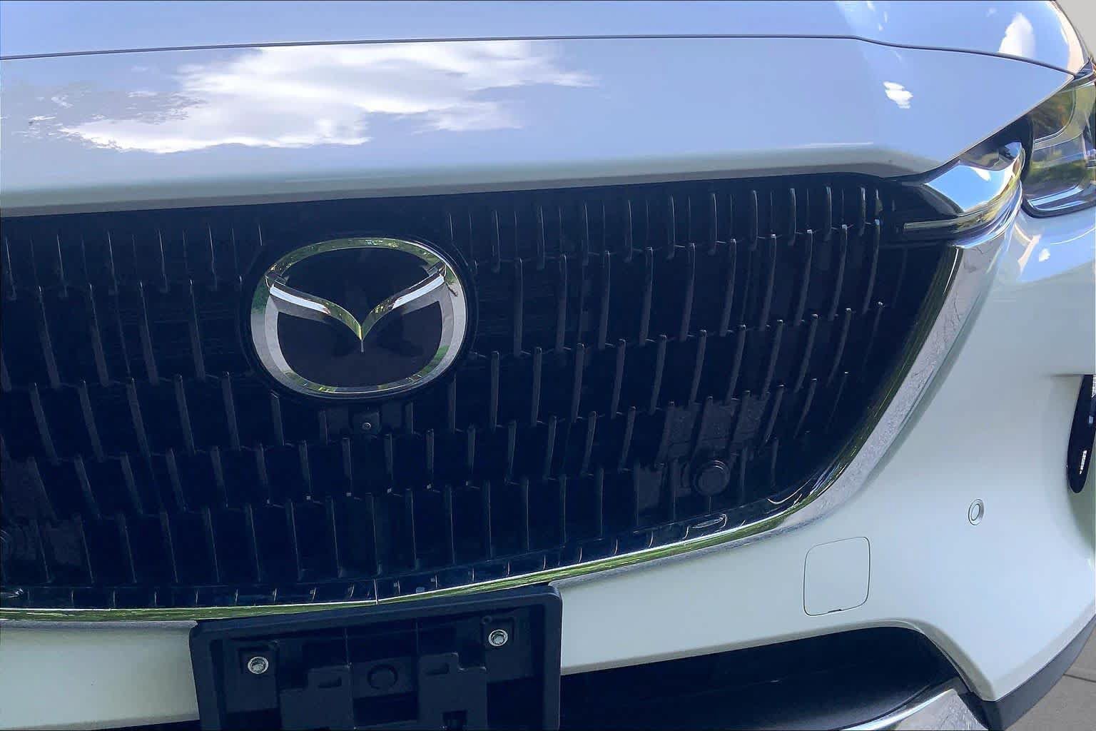 Certified 2024 MAZDA CX-90 Plug-In Hybrid w/ Premium Plus AWD/4WD image 32