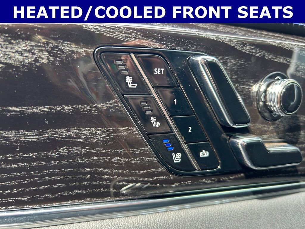 Used 2025 Cadillac Escalade IQ Sport 1 w/ Smart Trailering package image 7