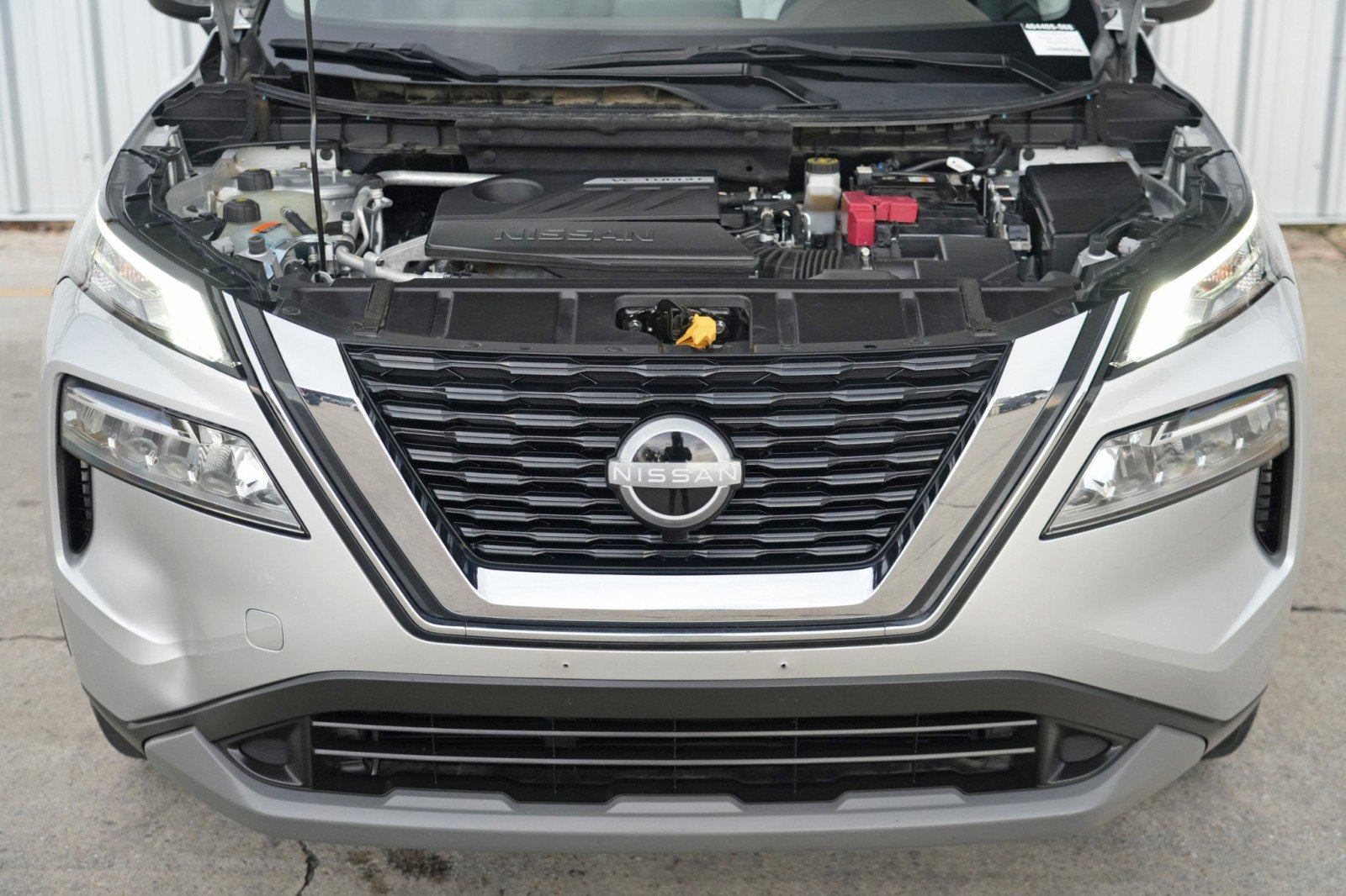 Used 2023 Nissan Rogue SV image 7