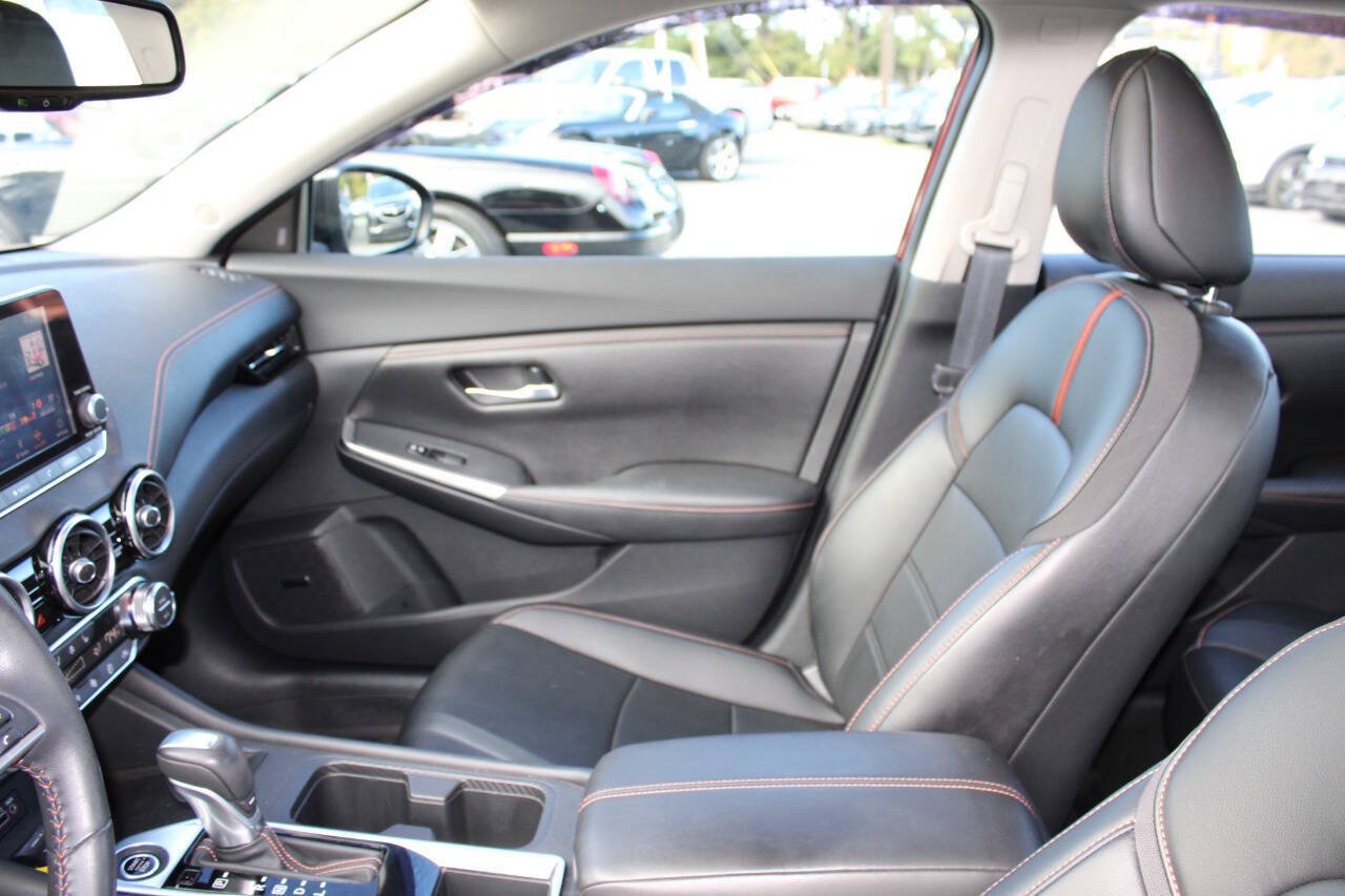 Used 2021 Nissan Sentra SR w/ SR Premium Package FWD image 14