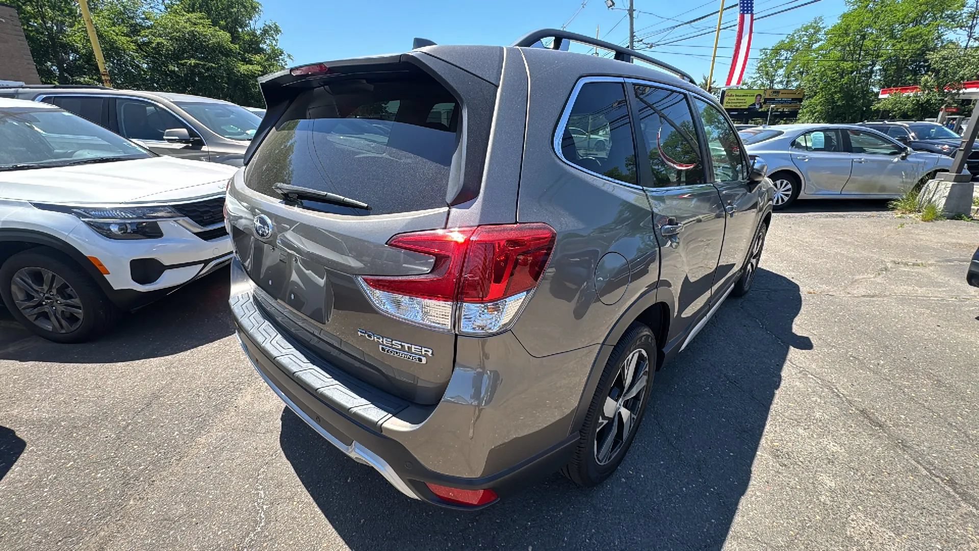 Used 2020 Subaru Forester Touring w/ Popular Package #2 AWD/4WD image 9