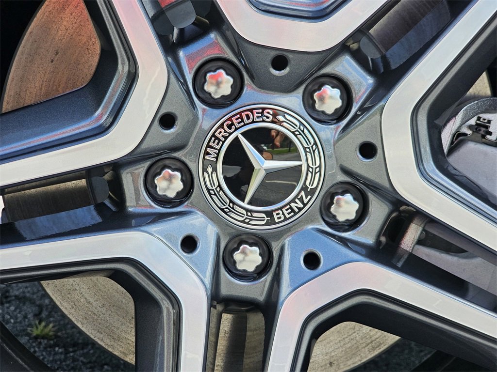Used 2025 Mercedes-Benz GLE 350 4MATIC image 11