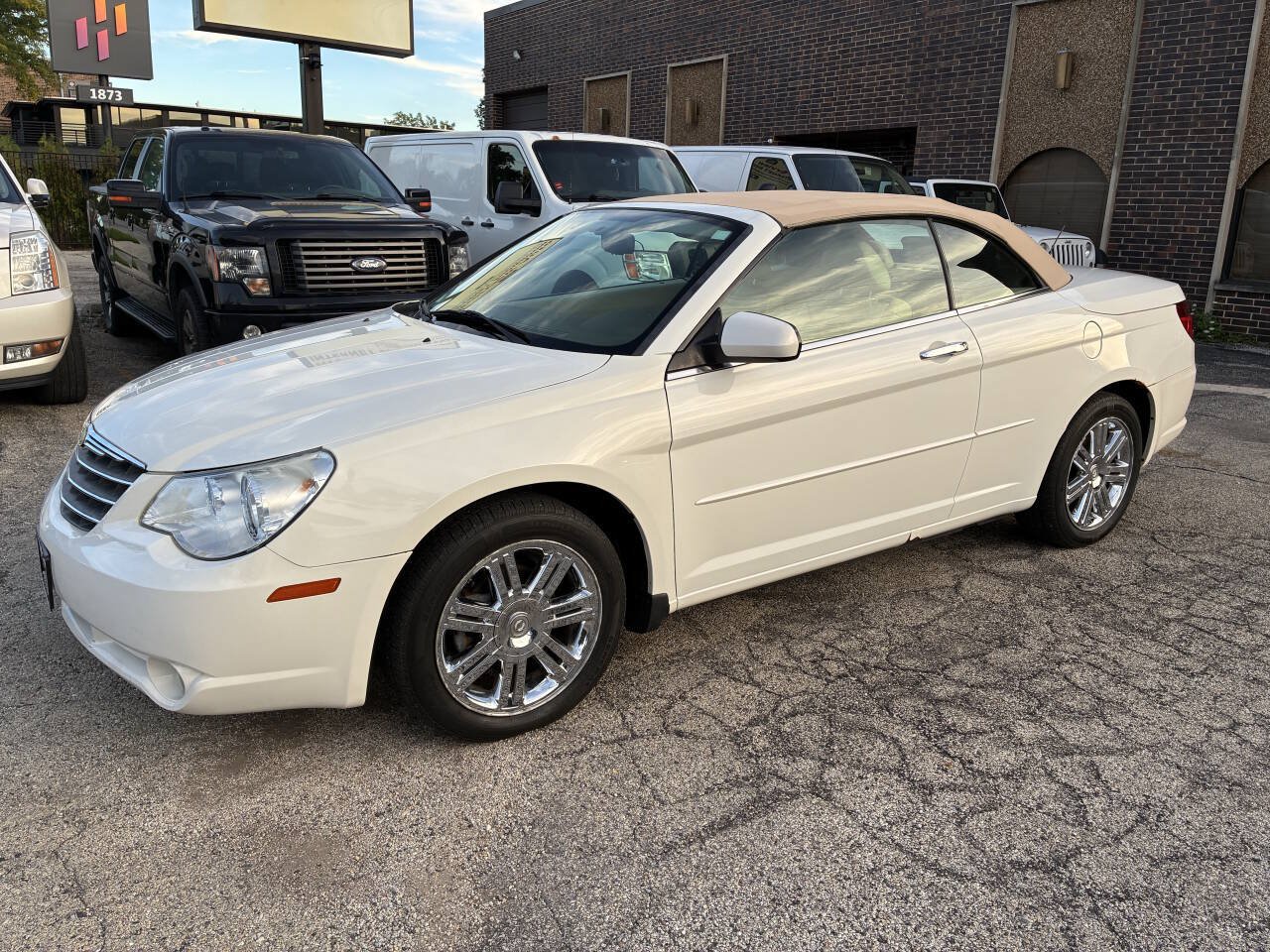 Used 2008 Chrysler Sebring Limited w/ Luxury Group FWD image 10