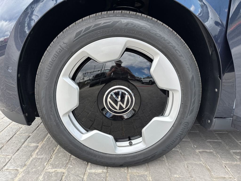 New 2025 Volkswagen ID. Buzz Pro S Plus AWD/4WD image 27
