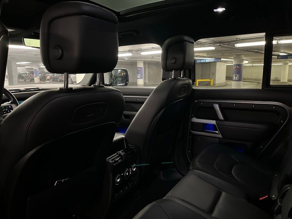 Used 2022 Land Rover Defender 110 X-Dynamic HSE image 21