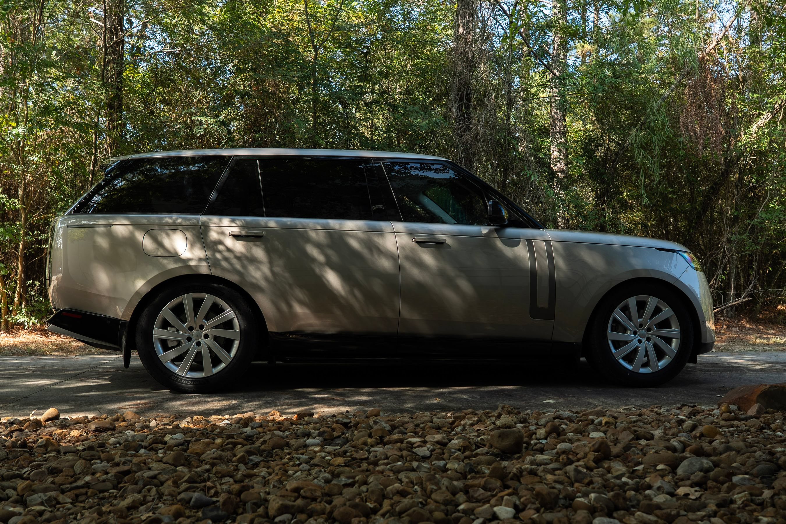 Used 2024 Land Rover Range Rover Long Wheelbase SE AWD/4WD image 5