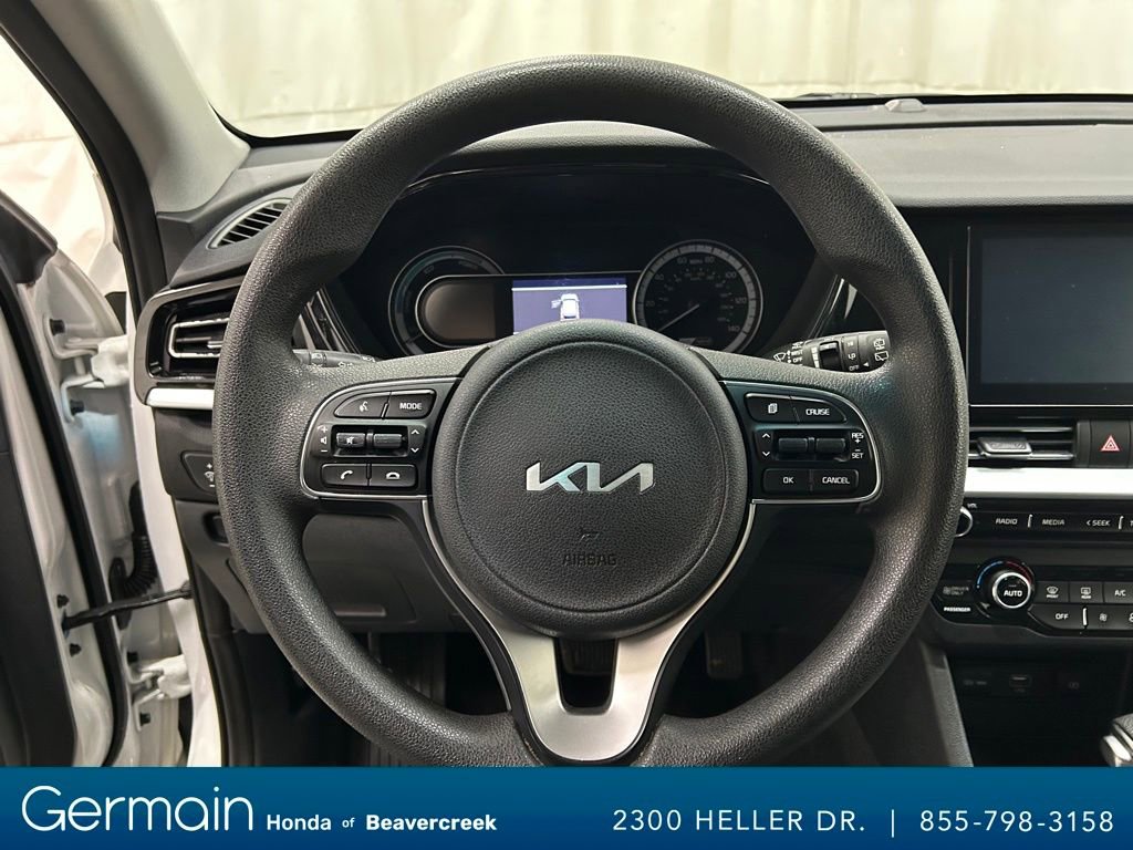 Used 2022 Kia Niro LX image 17