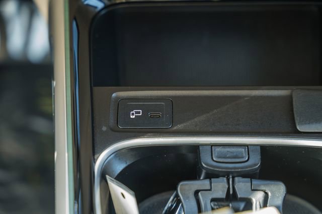 Used 2022 Mercedes-Benz GLB 250 4MATIC image 25