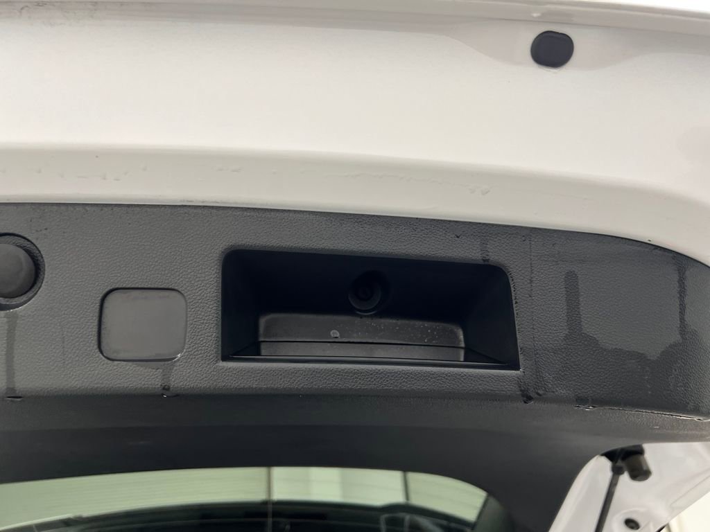 Used 2025 Chevrolet Equinox LT image 35