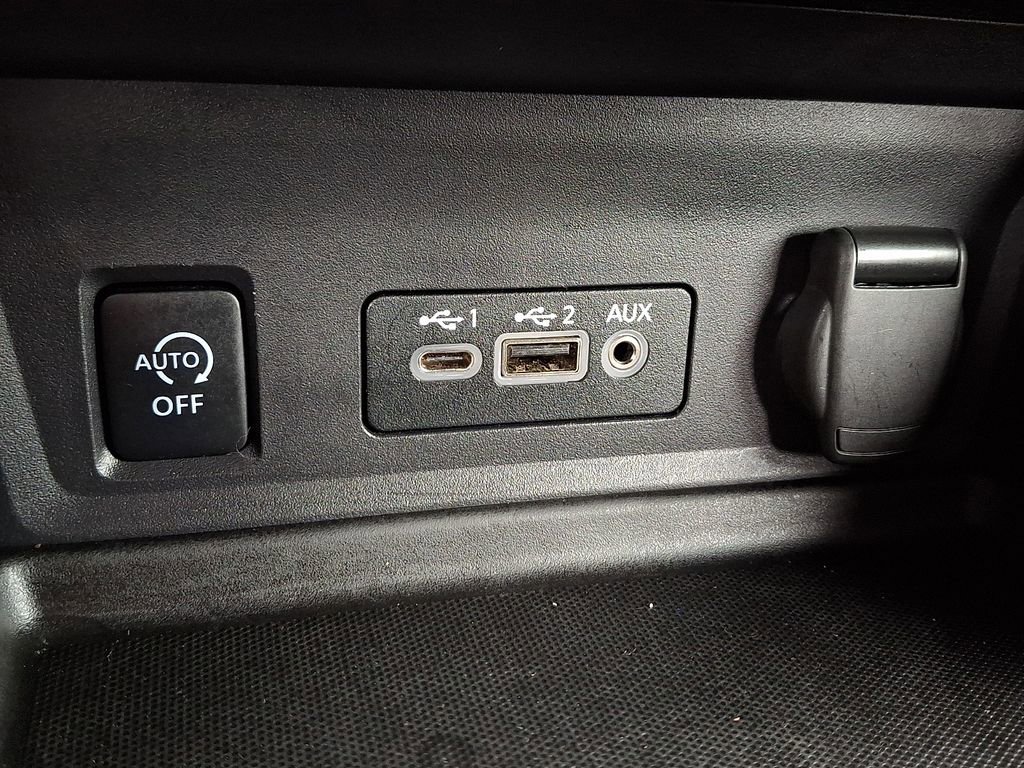 Used 2024 Nissan Sentra SV image 23