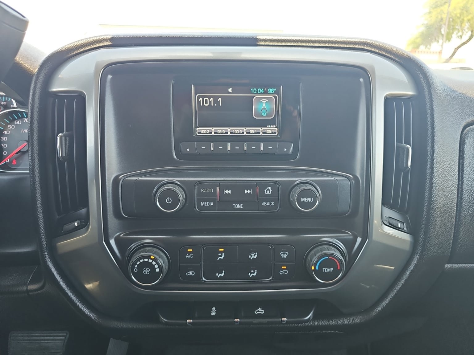 Used 2015 Chevrolet Silverado 1500 LT RWD image 21
