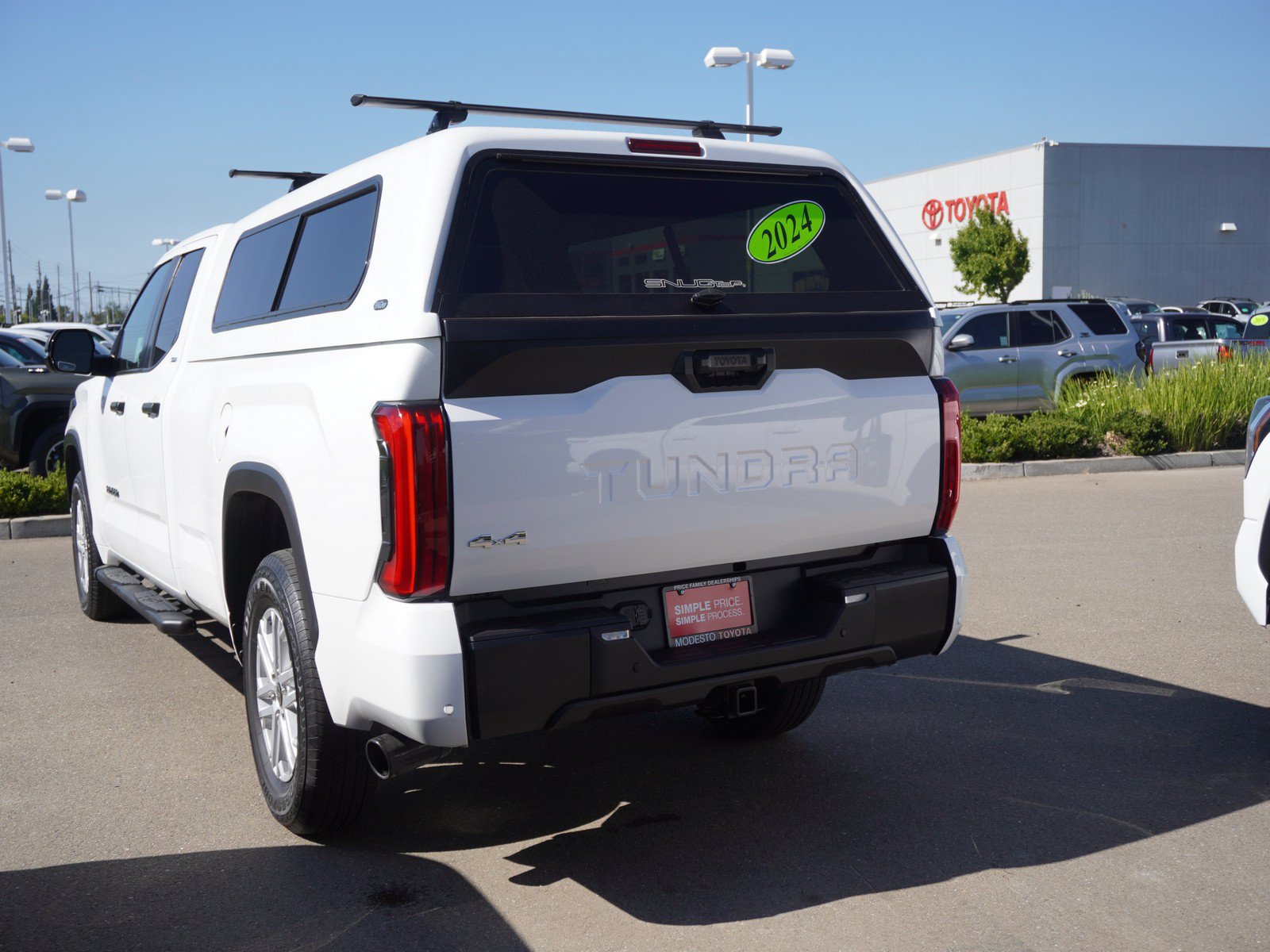 Used 2024 Toyota Tundra SR5 w/ SR5 Convenience Package AWD/4WD image 11