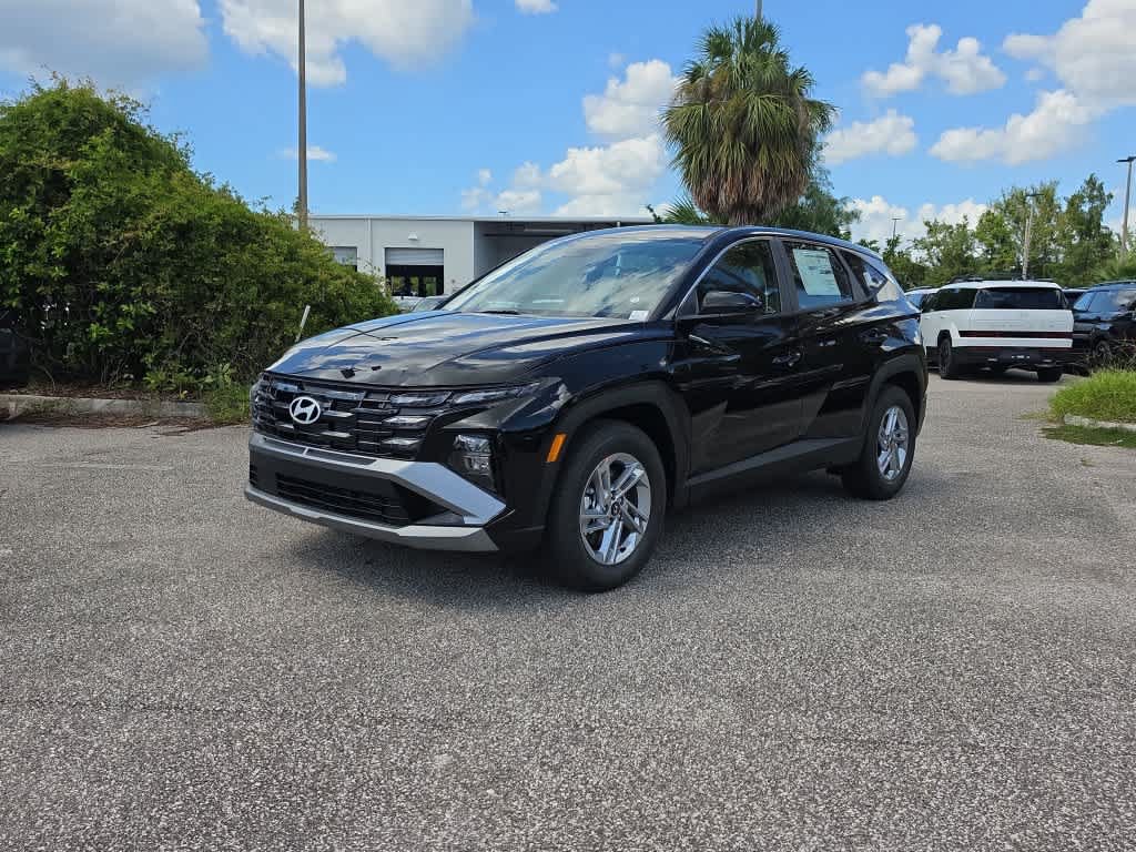 New 2026 Hyundai Tucson SE FWD image 2