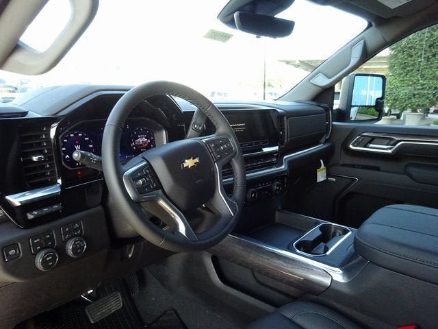 New 2026 Chevrolet Silverado 2500 LTZ w/ LTZ Premium Package AWD/4WD image 12