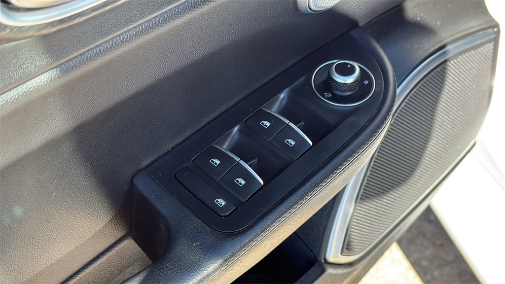 Used 2022 Alfa Romeo Giulia Ti image 10