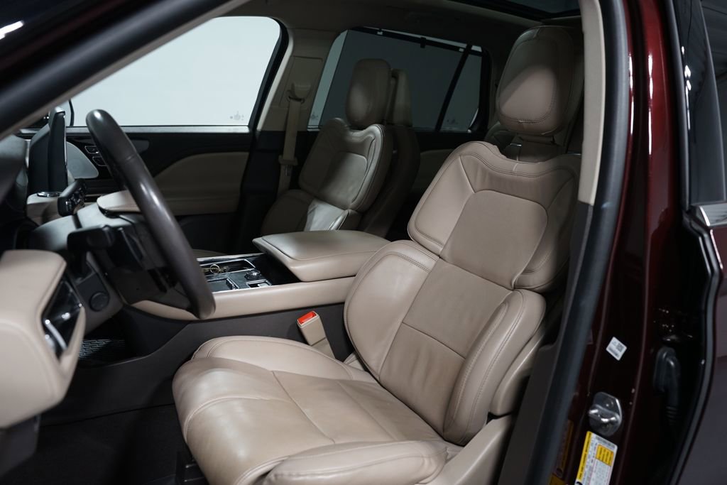 Used 2022 Lincoln Aviator Grand Touring w/ Equipment Group 301A image 32