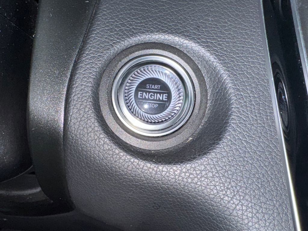 Used 2021 Mercedes-Benz GLC 300 image 31