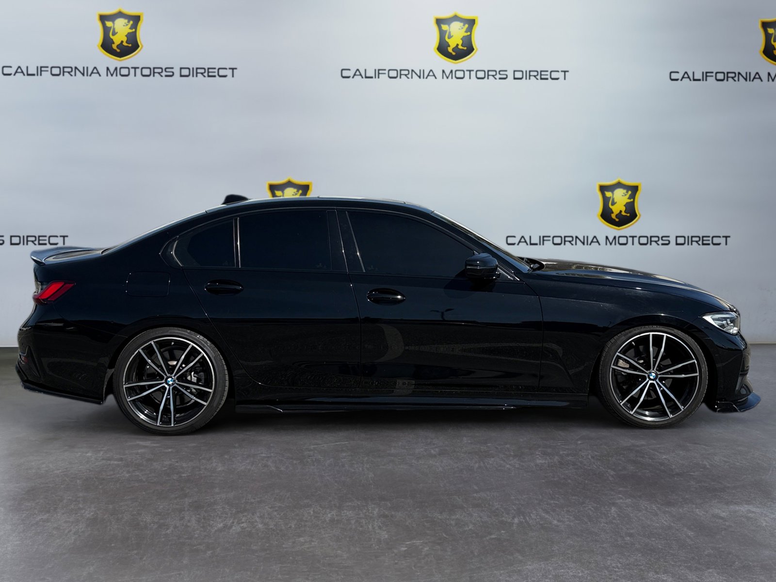 Used 2022 BMW 330i Sedan w/ Convenience Package image 3