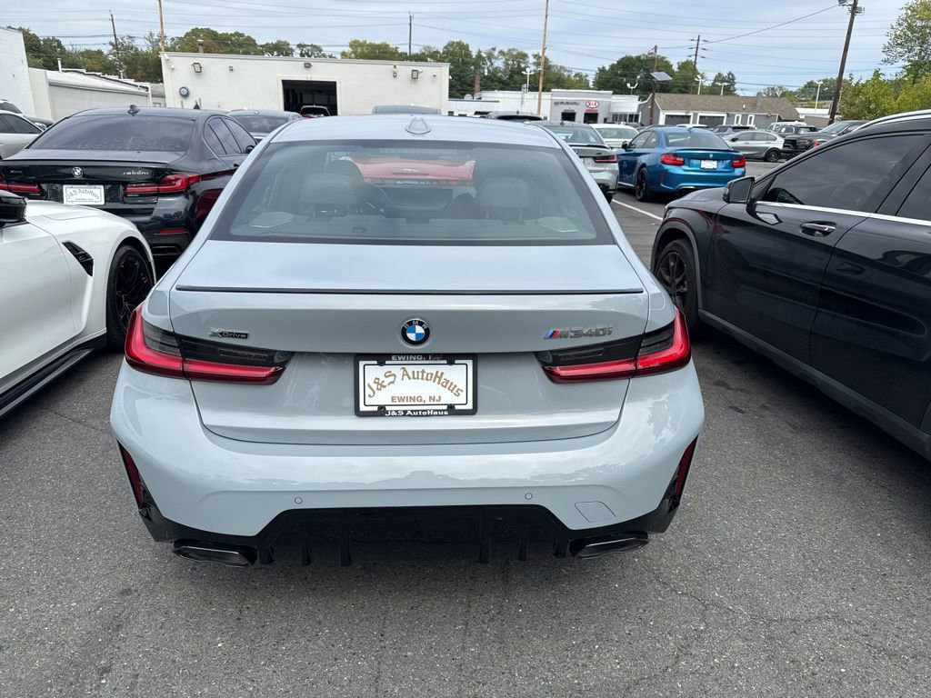 Used 2025 BMW M340i xDrive w/ Premium Package image 3