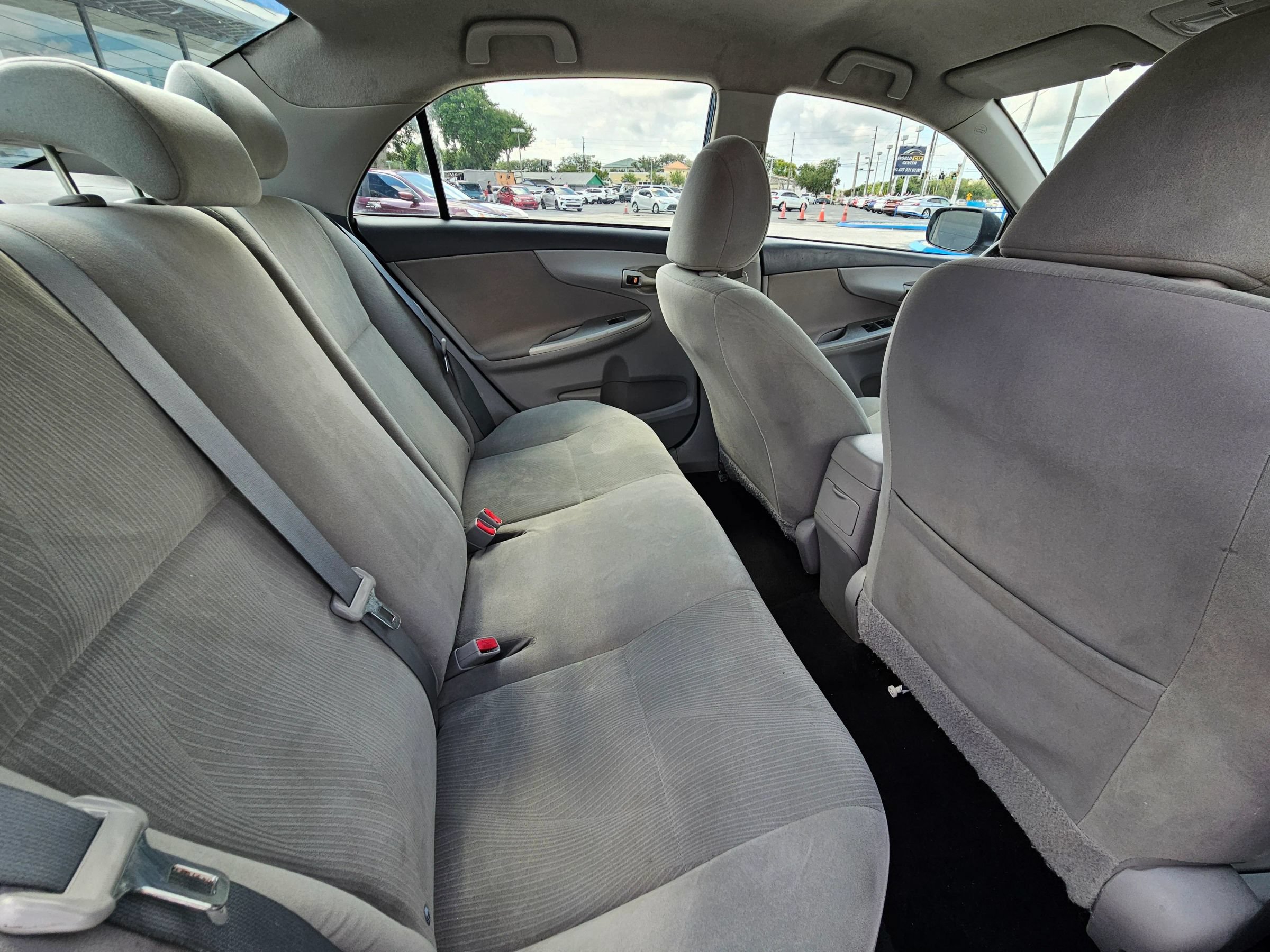 Used 2013 Toyota Corolla LE FWD image 10