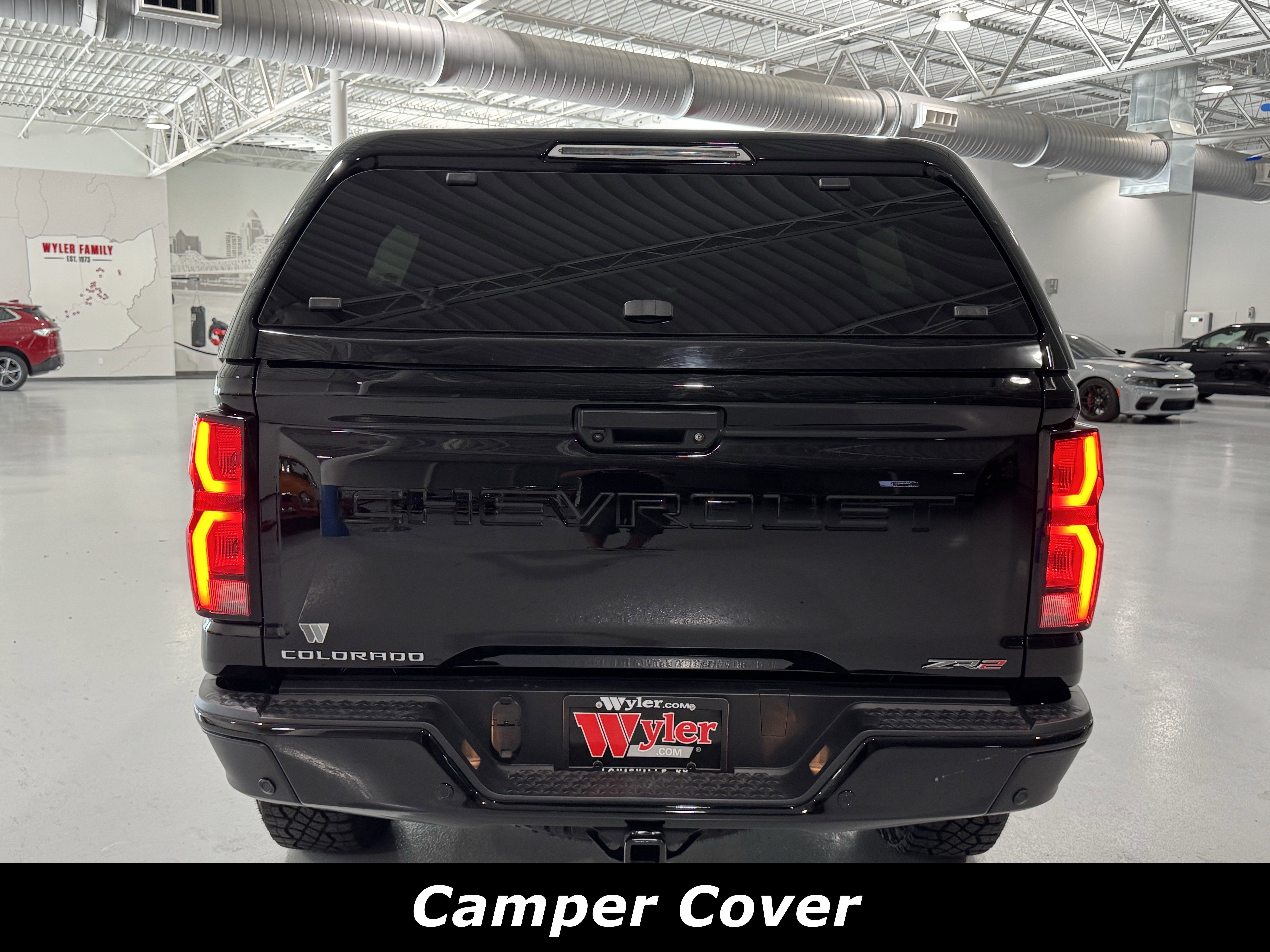 Used 2024 Chevrolet Colorado ZR2 w/ Technology Package image 13